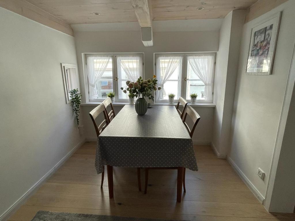 Ferienwohnung Teestuuv Husum  Exterior foto